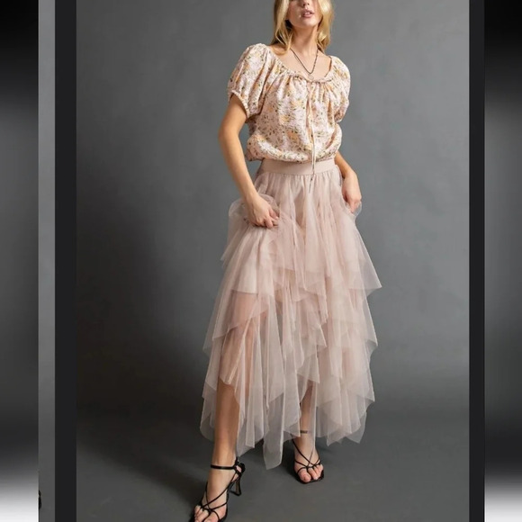 New! Easel Fairy Tale Tiered Mesh Ballerina Midi Maxi Skirt - Picture 6 of 7